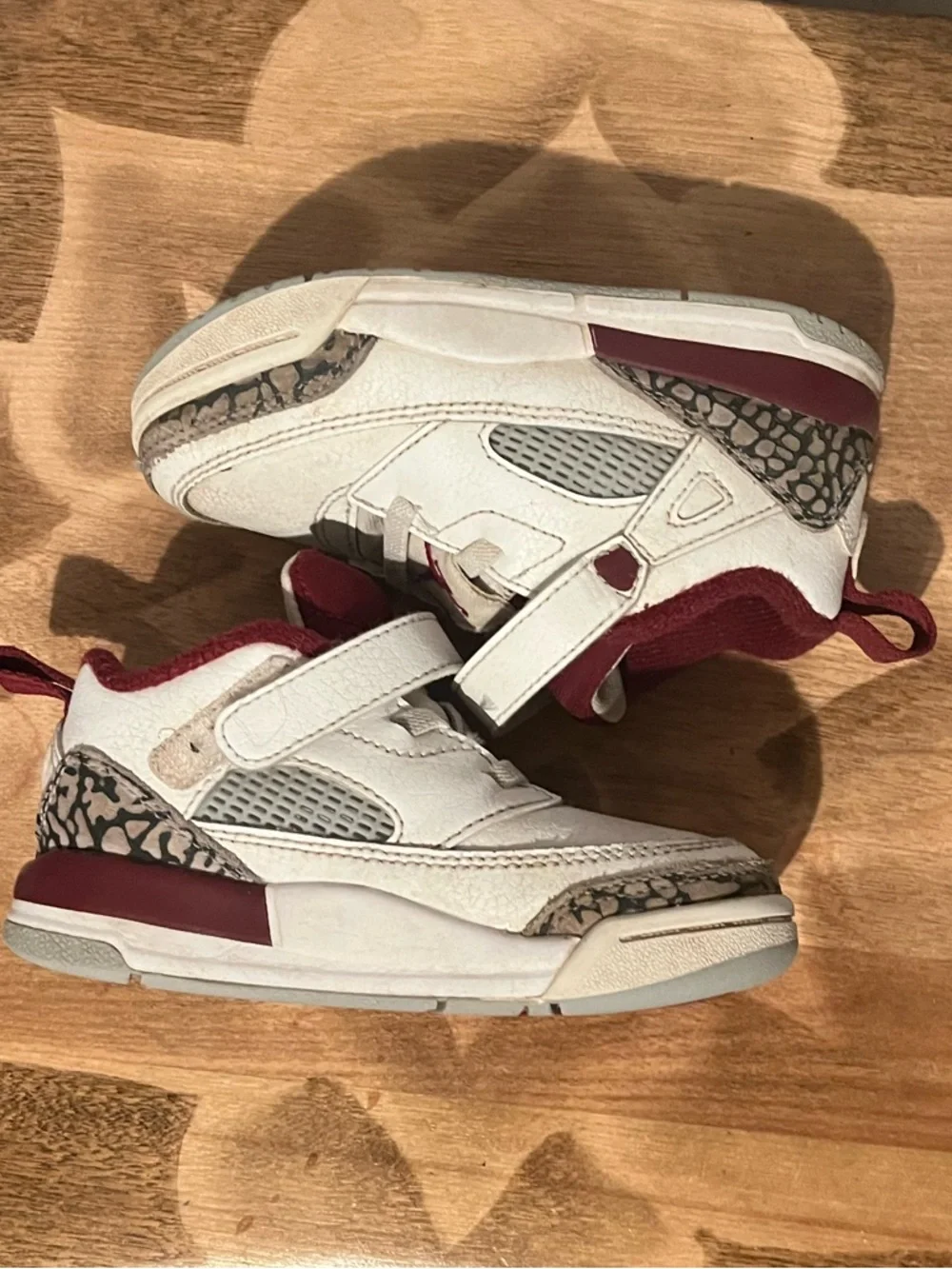 Nike Air Jordan Toddler Sneakers White/Red Elephant Print Size 7.5 - Picture 6 of 8